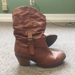 Chestnut cowboy style boots